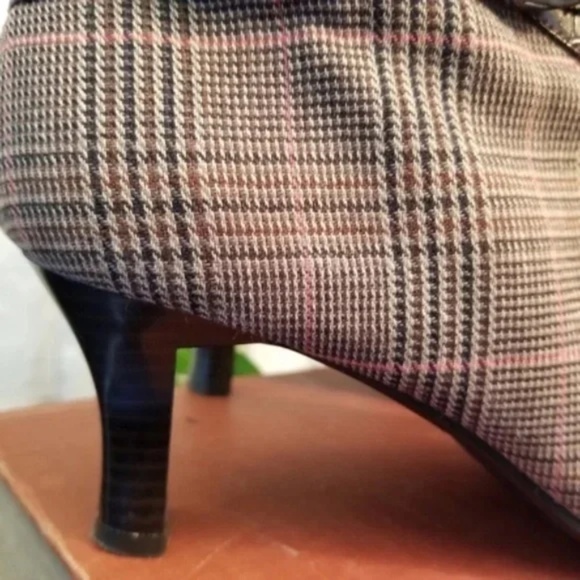 Predictions Plaid Fabric Ankle Booties - Picture 4 of 10